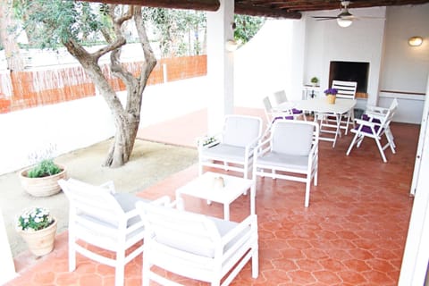 BBQ facilities, Garden, Balcony/Terrace