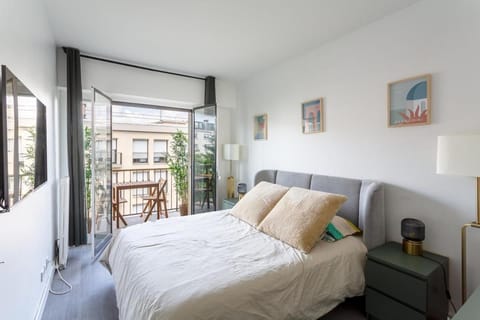 Bed, Balcony/Terrace, Photo of the whole room, Bedroom