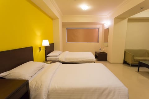 Ginger Thane Hotel in Thane