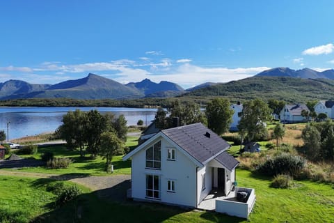 Natural landscape, Lake view, Mountain view