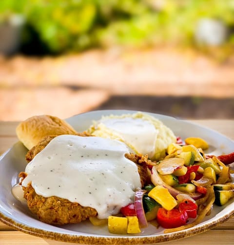 Property building, Restaurant/places to eat, Dinner