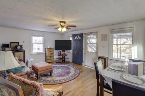 3 Mi to Englewood Dam Pet-Friendly Home with Yard! House in Dayton