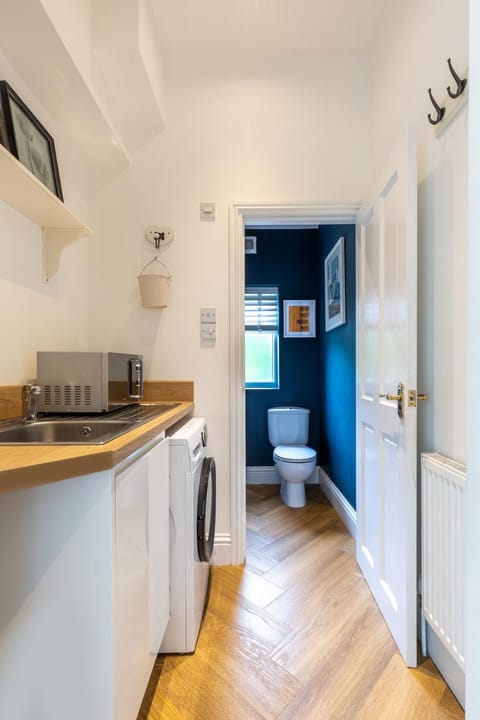 Bathroom, Kitchen or kitchenette