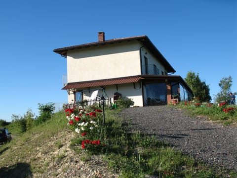 Facade/entrance, Natural landscape, Garden