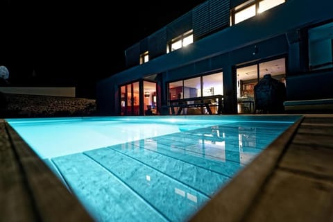 Night, Swimming pool