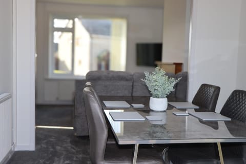 Living room, Dining area