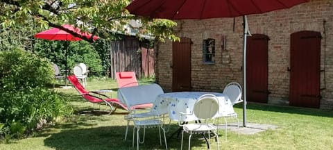 Garden, Seating area, sunbed