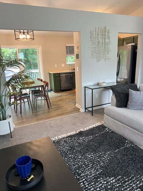 Living room, Seating area