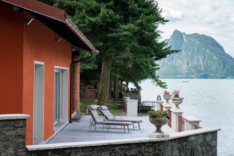 Property building, Patio, Day, Natural landscape, Lake view, Mountain view