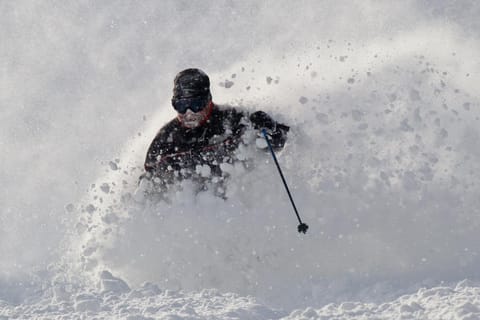 Winter, Skiing