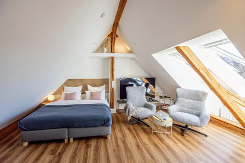 Bed, Living room