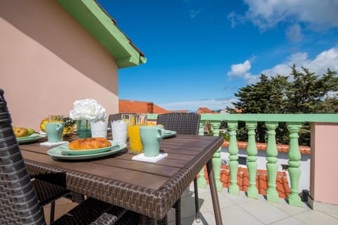 Balcony/Terrace, Balcony/Terrace