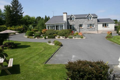 Property building, Facade/entrance, Garden view