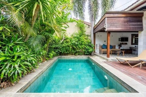Just a 3 min stroll to the Seminyak beach Villa in Kuta