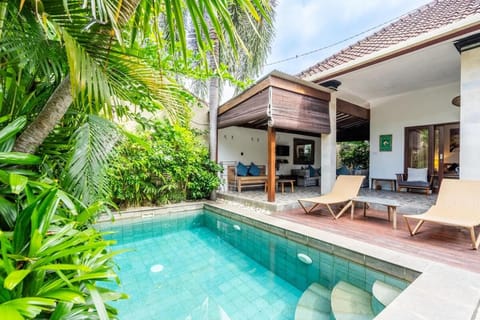 Just a 3 min stroll to the Seminyak beach Villa in Kuta