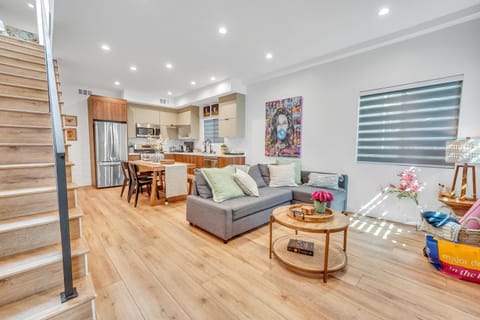 Living room, Dining area, kitchen