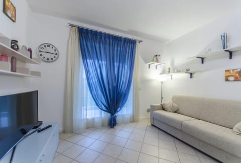 TV and multimedia, Seating area