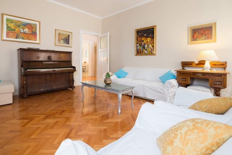 Klarina Apartments Condominio in Split