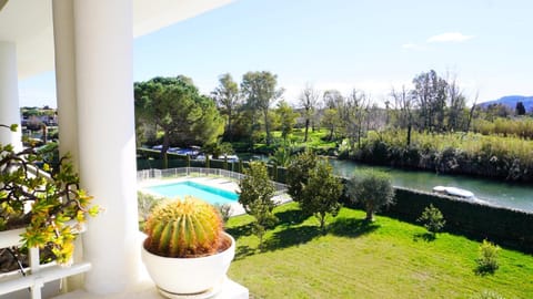Spring, Day, Natural landscape, Garden, Garden view, Lake view, Mountain view, Pool view, River view, Swimming pool