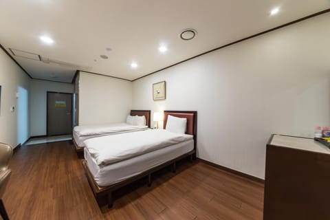 Youngbin Hotel Hotel in Seoul