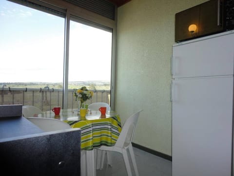 Appartement 2 pièces/mezzanine avec 6 couchages, parking, piscine, à 800m de la plage - St Pierre la Mer - FR-1-229D-267 Apartment in Fleury