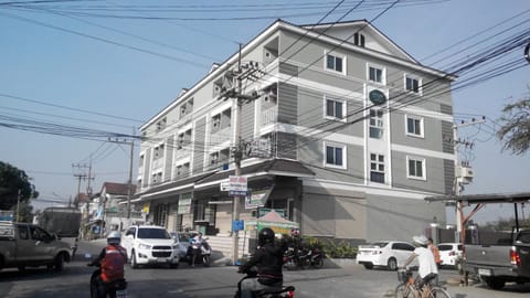 Tisaraporn Resident Motel in Bangkok