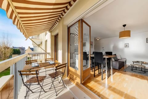Patio, View (from property/room), Balcony/Terrace, Dining area