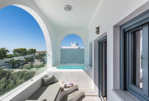 Aspronisi Luxury Villa with Caldera View Villa in Santorini