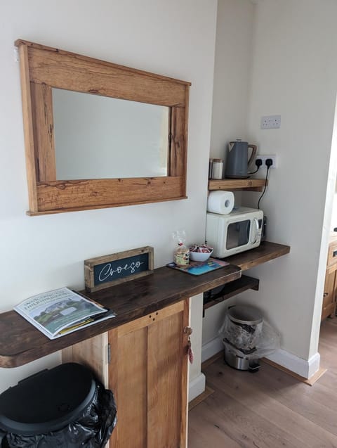 Brynmyrddin family pad Apartment in Wales