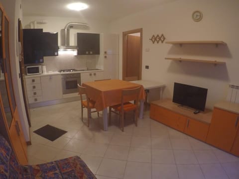 Kitchen or kitchenette, Living room