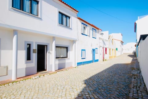 Property building, Facade/entrance, Neighbourhood