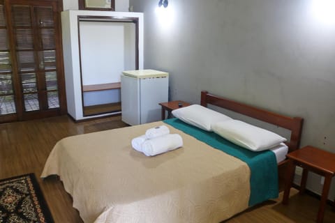 Bed, Photo of the whole room, Bedroom, minibar, towels, air conditioner