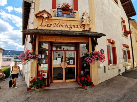 Hotel Les Montagnards Hotel in Morteau