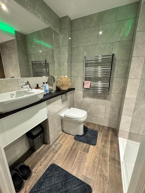 Atlas Residence & Luxury Apartment with City View Apartment in Sheffield