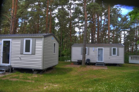Camping-und Ferienpark Havelberge Terrain de camping /
station de camping-car in Mecklenburgische Seenplatte