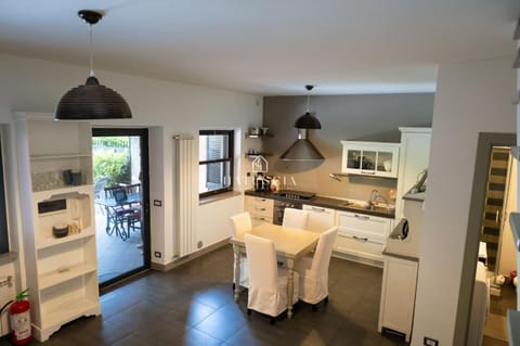 Natuscia Trevignano Platani Villa with Garden House in Trevignano Romano