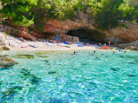 Apartments Petrovac Apartment in Dubrovnik-Neretva County