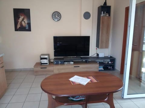 Communal lounge/ TV room, TV and multimedia