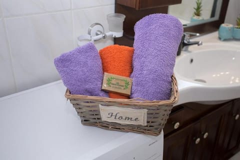 Bathroom, towels
