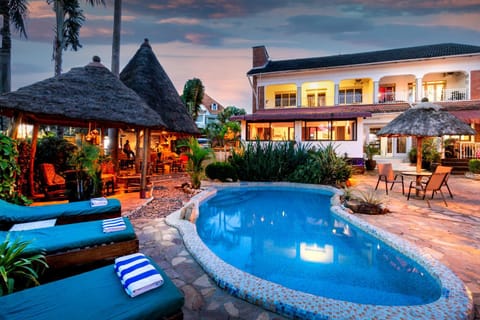 2 Friends Beach Hotel Resort in Uganda