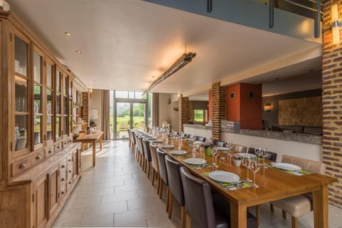 Dining area, Family