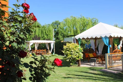 Cabañas El Naranjo Posada in San Rafael