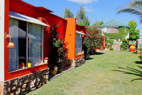 Cabañas El Naranjo Posada in San Rafael