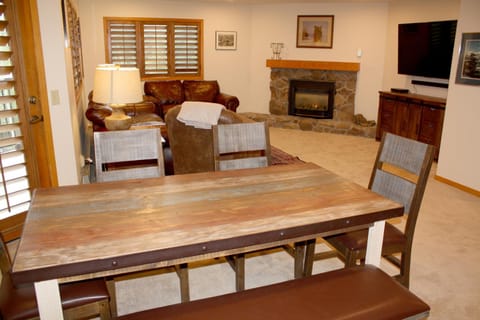 Woods Manor #302-A - Close to Main Street - Access to Indoor Hot Tub and Shuttle House in Breckenridge