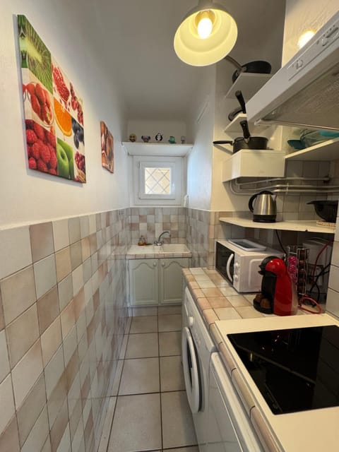 L'helios studio au calme centre et mer Apartment in Antibes