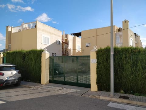 Property building, Facade/entrance, Property logo or sign