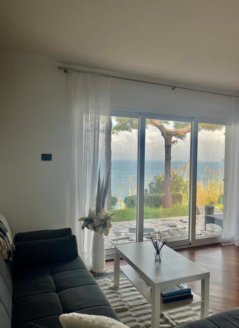 Fiesa-Piran beach house with free parking Apartamento in Portorož