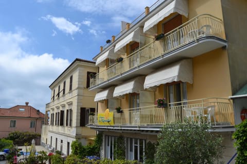 Property building, Day