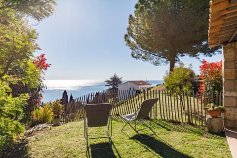 Garden, Sea view
