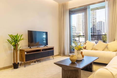 Luxurious 2Bed in Sparkle Tower-Marina View Apartment in Dubai